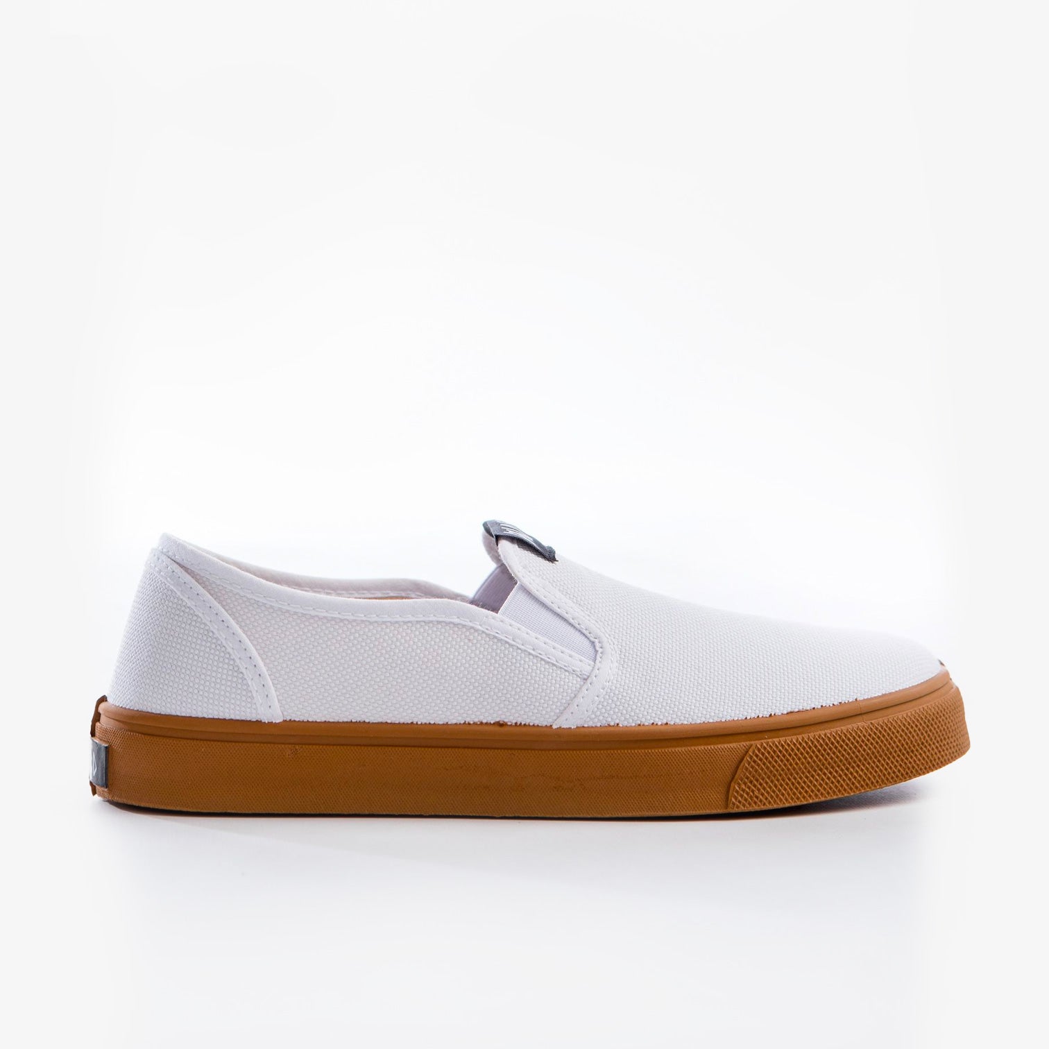 White slip on vans with hot sale gum sole